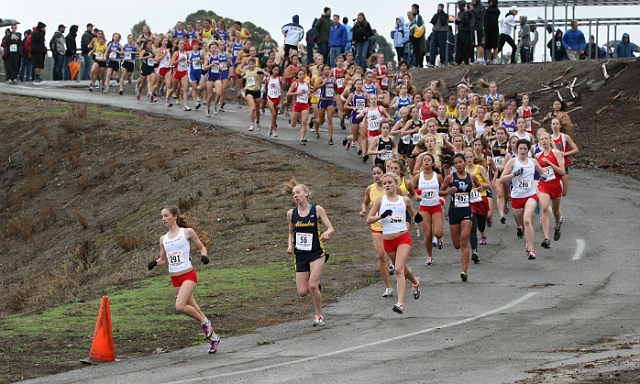 2010NCSXC GD3-568.JPG - 2010 North Coast Section Cross Country Championships, Hayward High School, Hayward, California